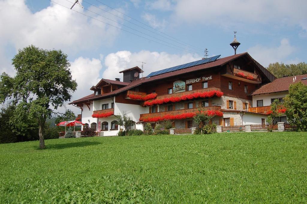 Berghof Pension Und Ferienwohnungen Bischofsmais Exterior photo
